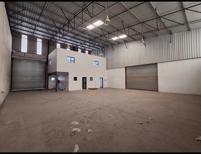 350M² WAREHOUSE TO LET IN WYCHWOOD